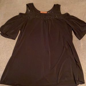 Belldini 1X Cold Shoulder Top